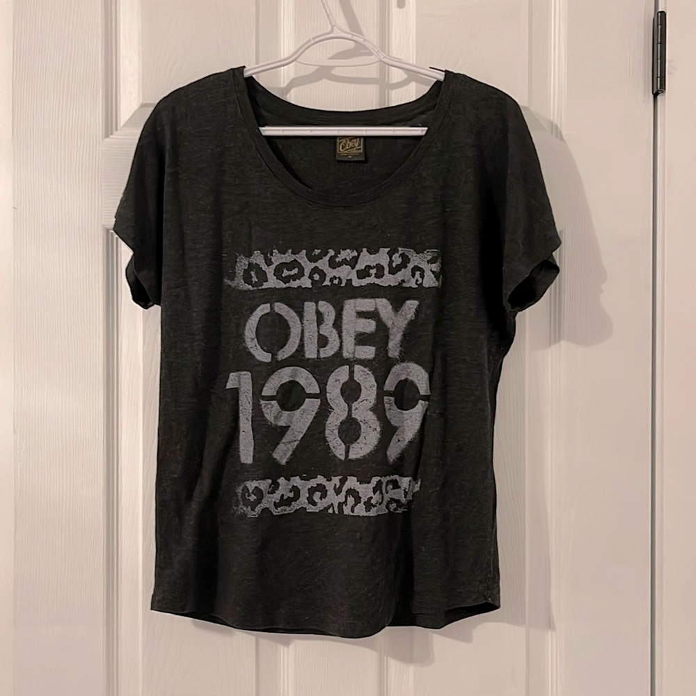 Retro 1989 Charcoal Gray Obey Swoop Neck Tshirt